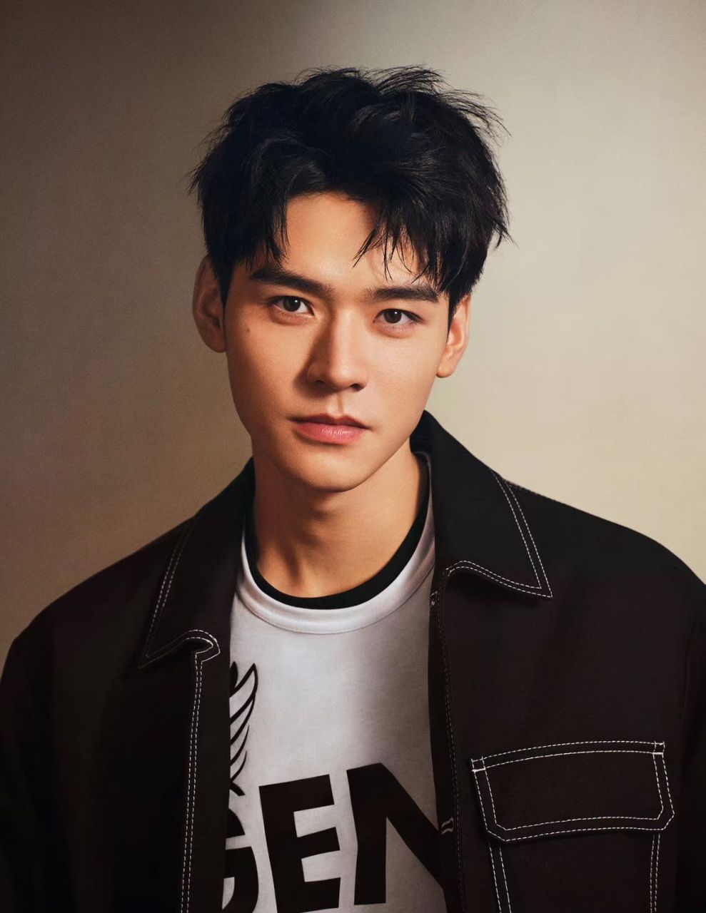 aw23|【俊】朗之姿 龚俊simon02坦然直抒意气,映现俊逸风度,续写