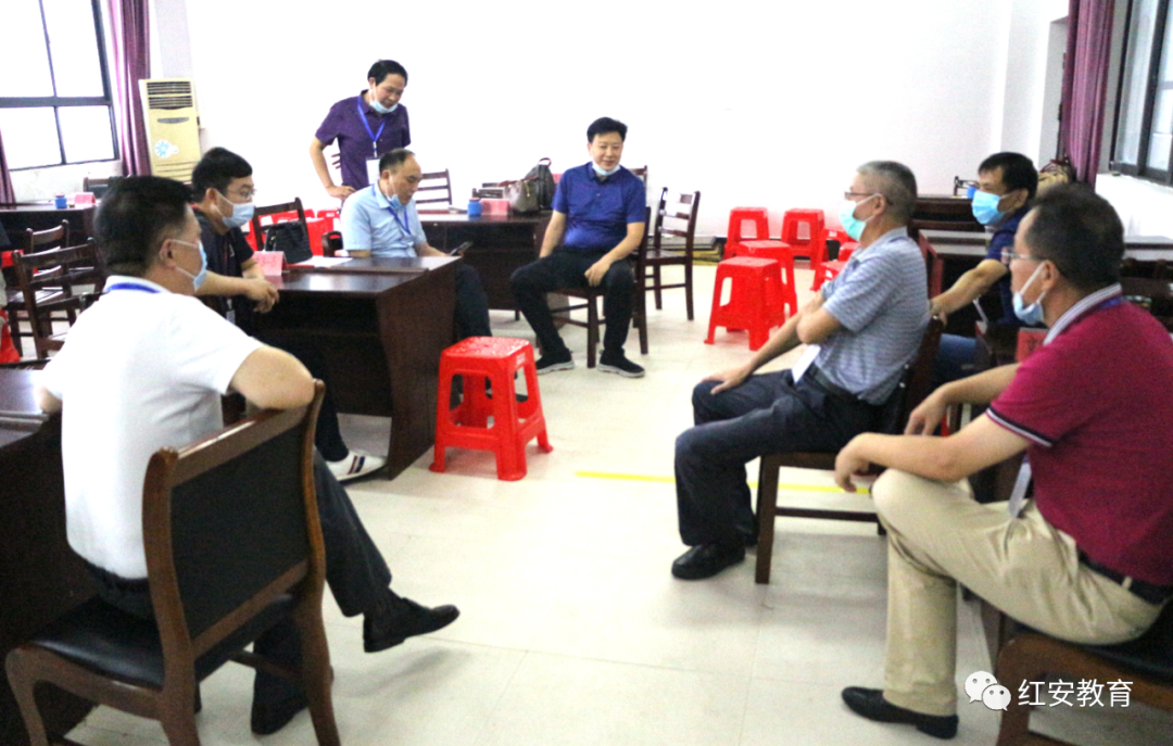 红安县委常委,宣传部长王映辉巡视高考组考工作和周边环境整治