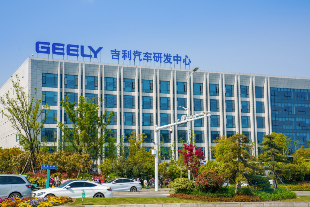 吉利汽车:年收入突破3千亿,力压阿里巴巴,在浙江企业排名第一