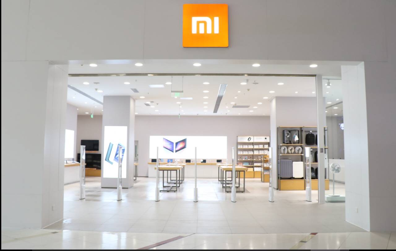 雷军突然公布喜讯,小米把苹果拉下"神坛"