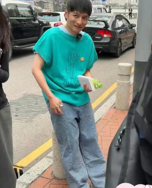 李维嘉罕见露面,暴瘦大变样,回应消失和暴瘦原因!