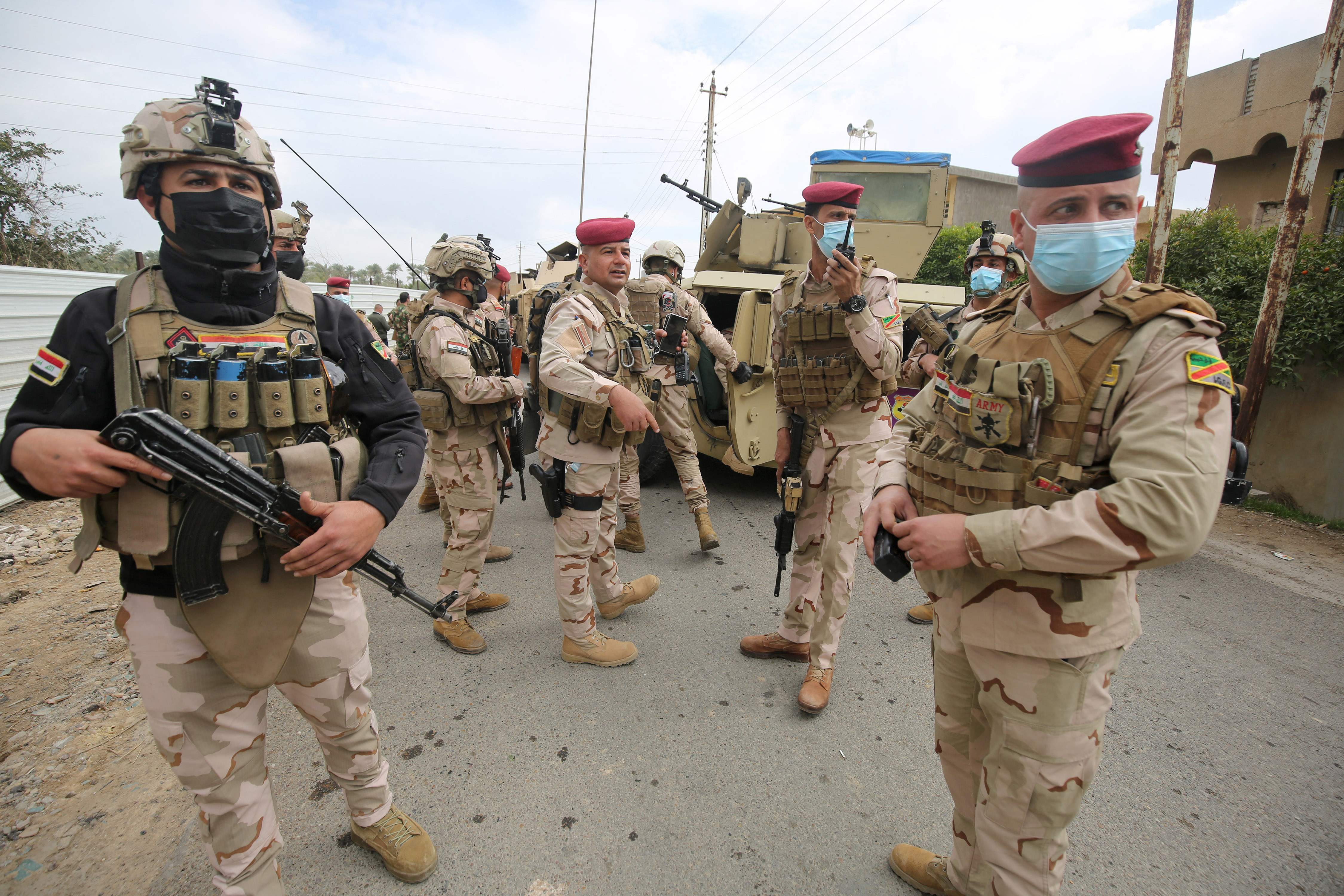 伊拉克武装分子图片