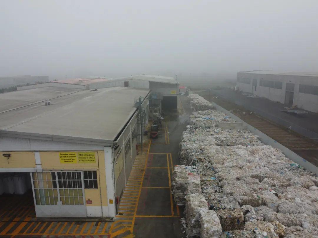 不惧疫情 创造传奇:华人企业家陈晓荣