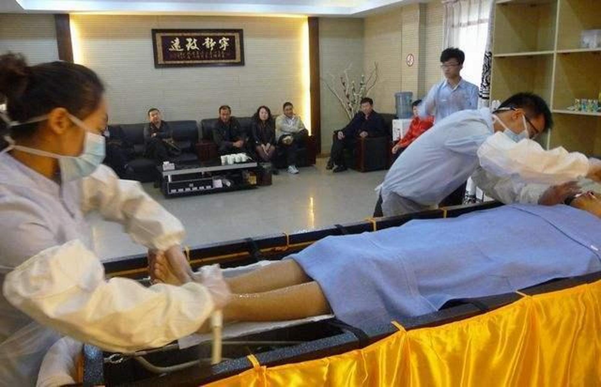 高校教师称殡葬专业就业率达到100%  一位高校教师声称殡葬专业的就业
