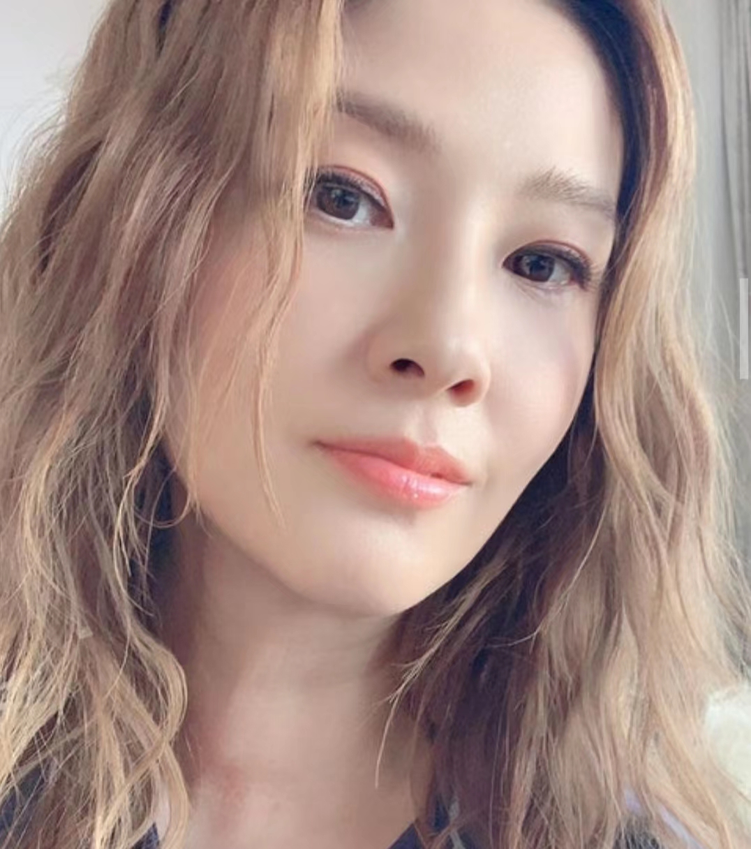 幸福少奶奶!翁嘉穗晒近况超冻龄,曾与同届亚军争嫁豪门轰动一时