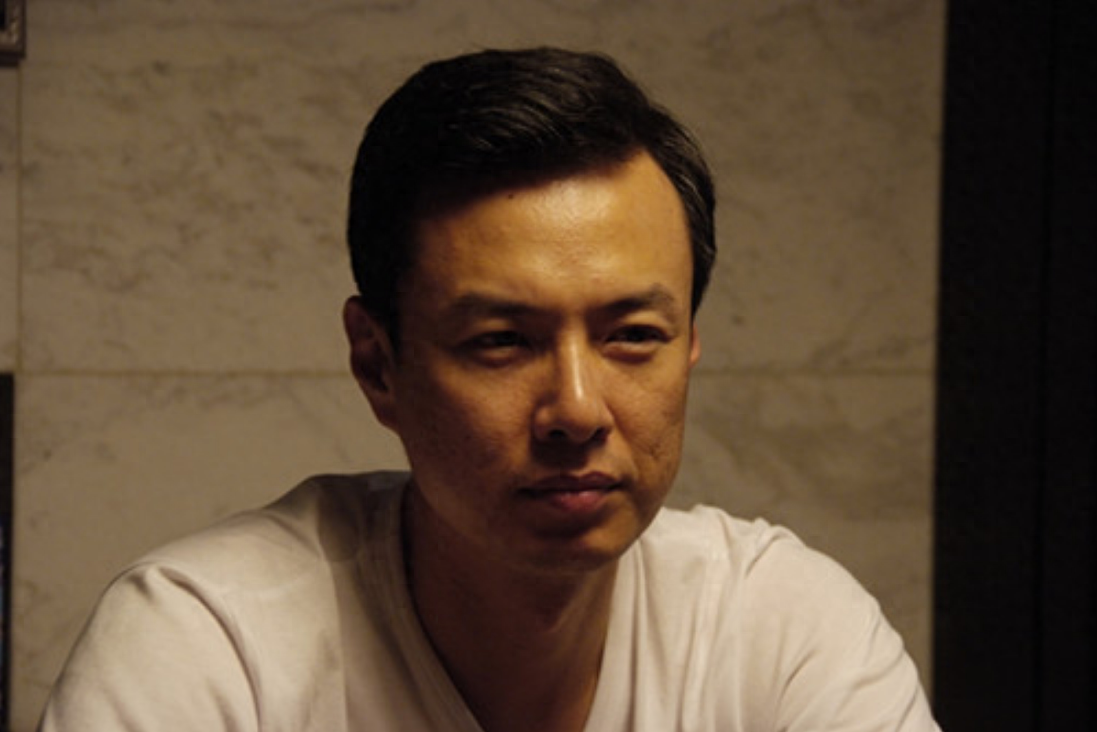 朱铁娶普通妻子恩爱13年陪母亲战胜乳腺癌今47岁成人生赢家