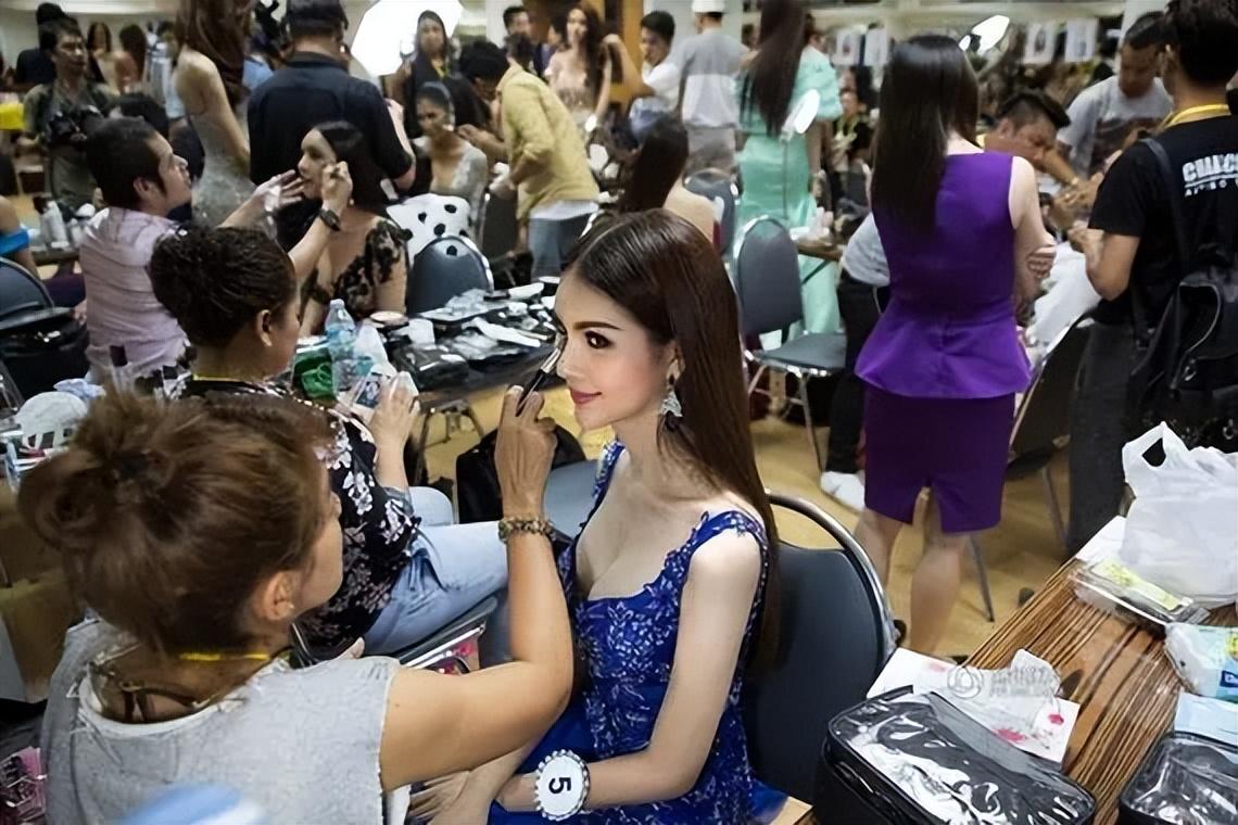 我国首位变性人21岁嫁大32岁富商隐瞒变性丈夫死后留一纸拆穿