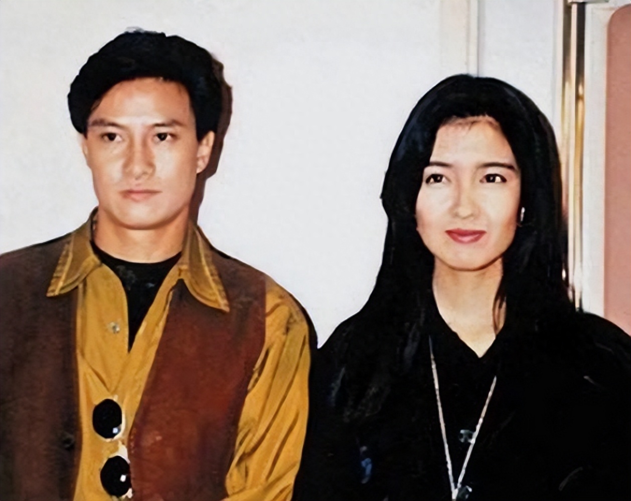 一开始刘锡明并没有当回事,后来渐渐地影响到了自己的资源,选择了让步