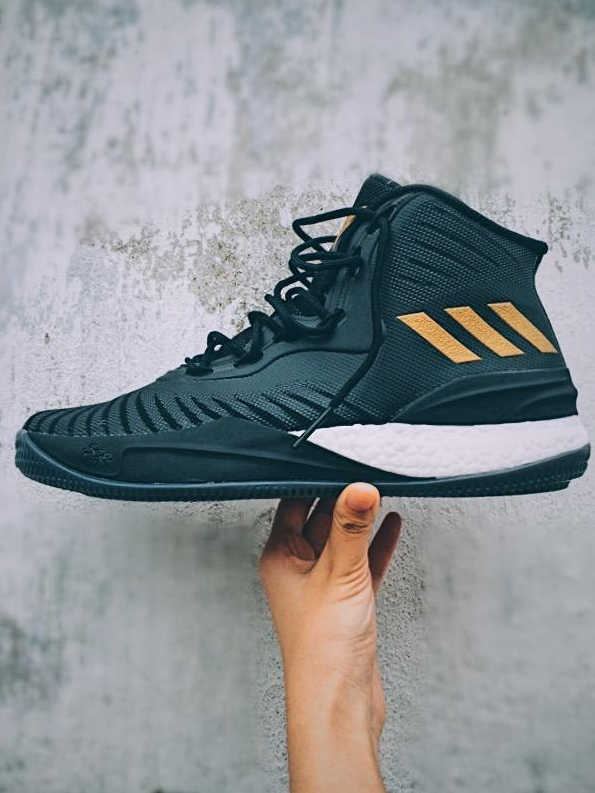 阿迪达斯罗斯8代战靴实战测评