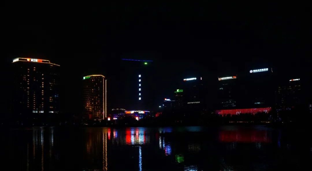 南京江宁第一高楼横空出世,这个网红板块要起飞!
