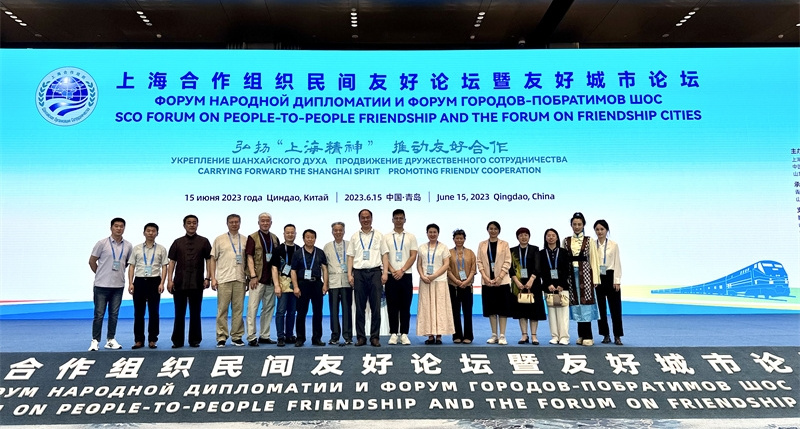 周华"宫廷锔艺"亮相上海合作组织国家民间友好与友城交往成果展