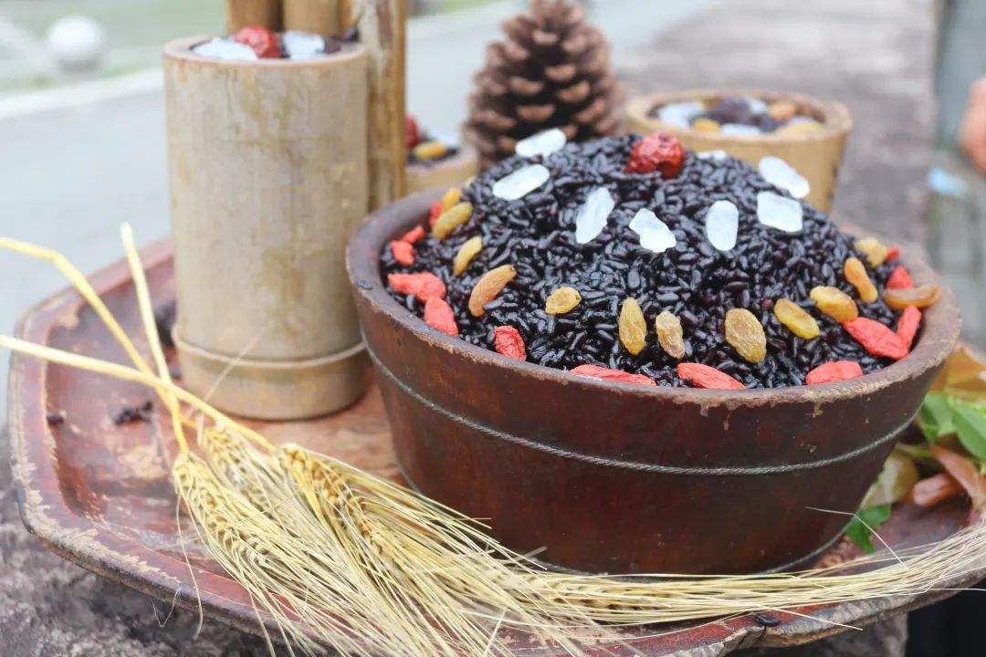 畲族彩带编织培训,畲语,畲歌教学及木活字印刷技艺,乌米饭制作技艺等