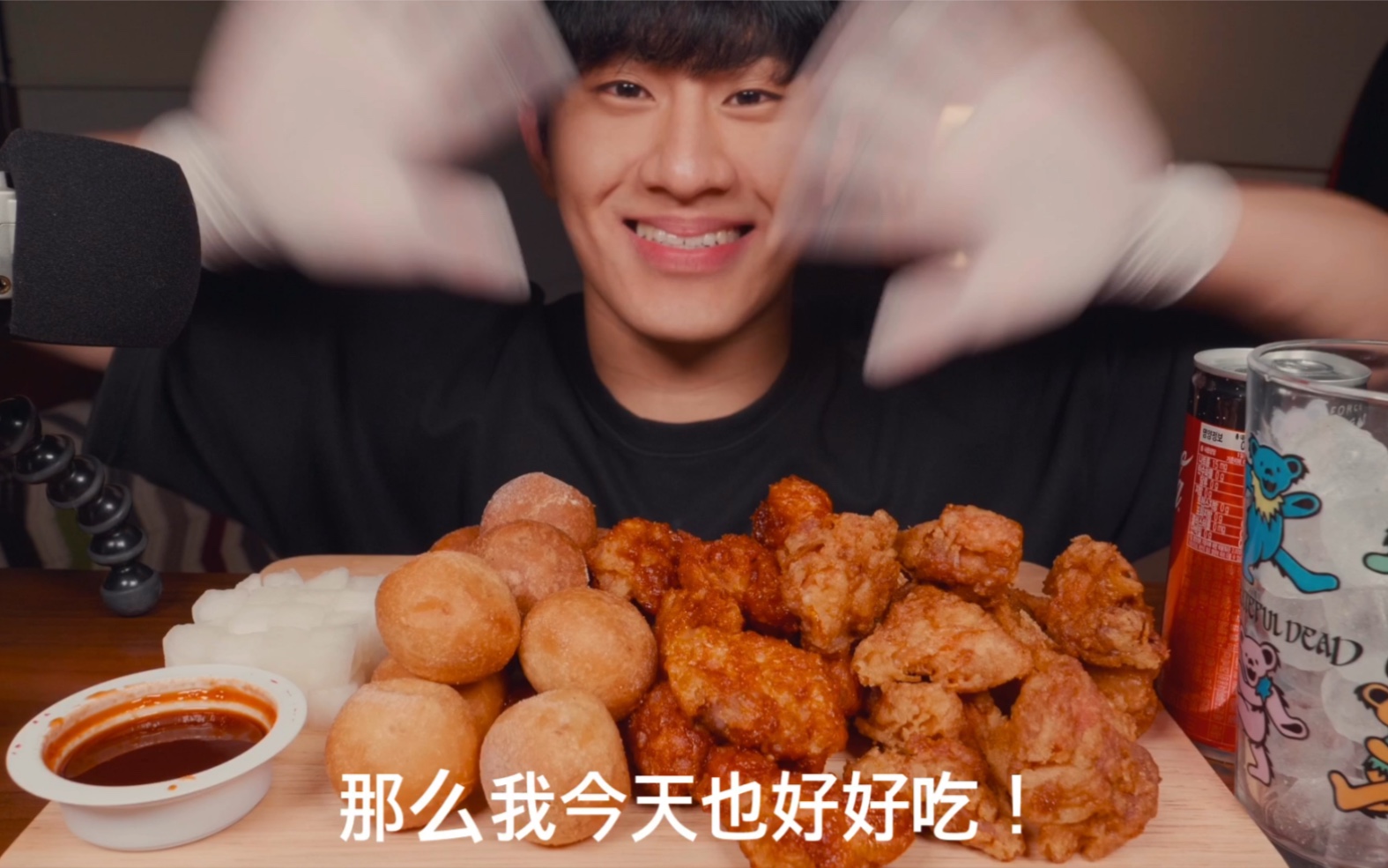 "大胃王"假吃催吐作秀,真吃"太撑"得病身亡,23小伙患老年病