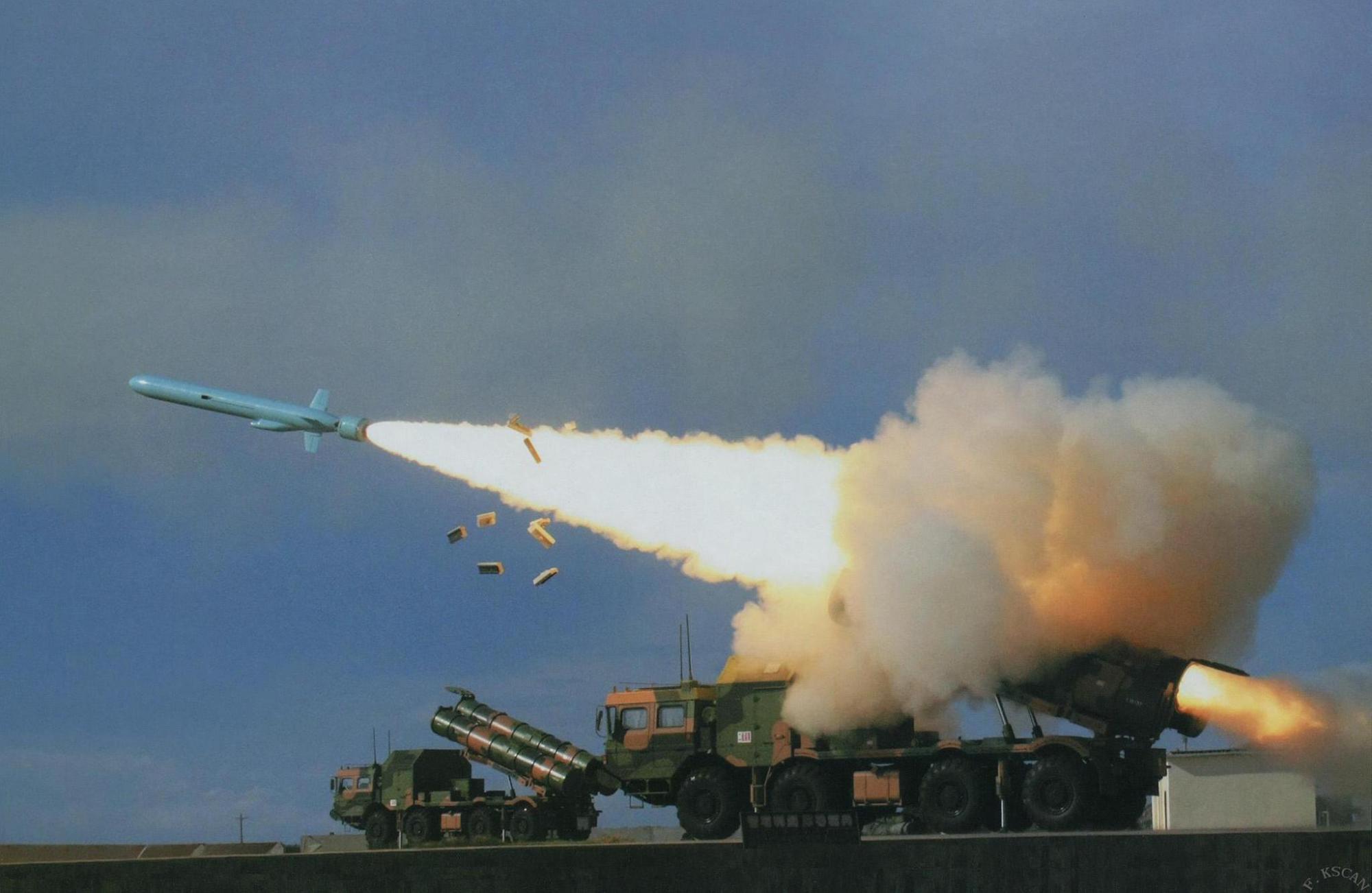 导弹后坐力大,导弹车发射一次就报废是否是真的?不妨了解一下