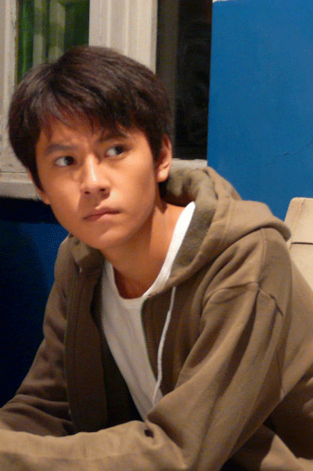 秦俊杰:曾与杨紫的恋情备受争议,如今奋力发展事业效果平平