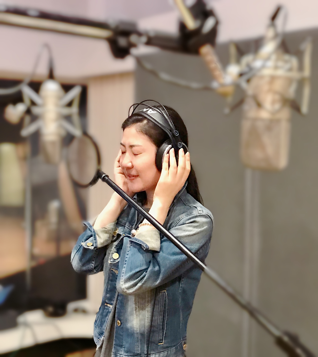 女中音歌手姚璎格重新演绎《我的祖国》,又暖又治愈!