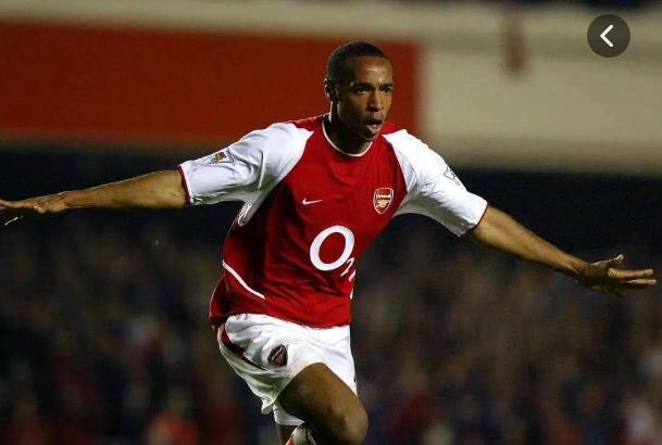 14号球衣的著名足球球星