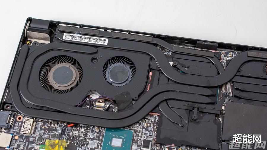 微星绝影2 gs66轻薄游戏本评测