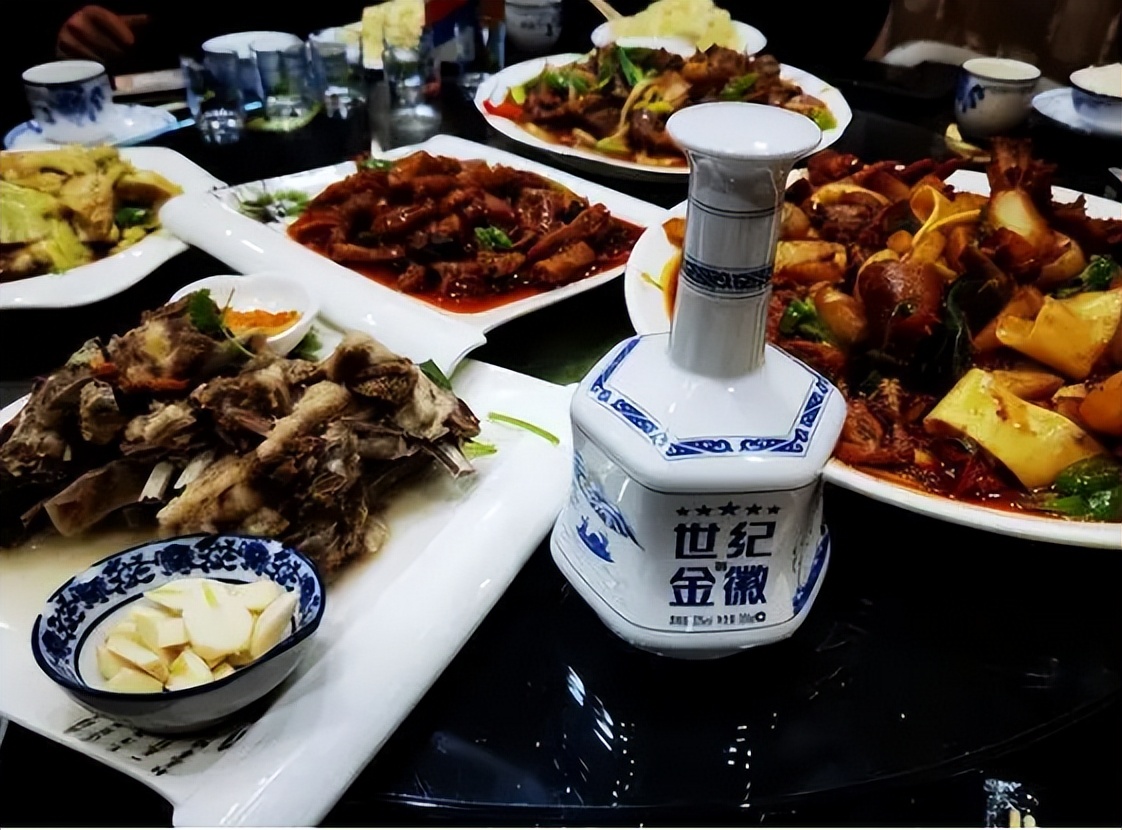 甘肃喝酒"怪象":高不见茅台,低不见牛栏山,反而偏爱这4款