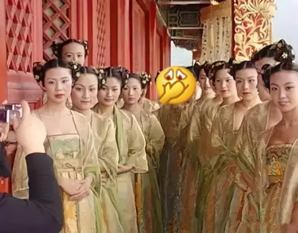 横店影视城群演现状:颜值高的美女占多数,龙套也对演戏也很热爱