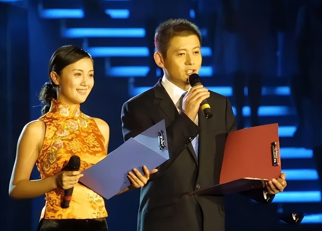 程前:和董卿相恋6年,从小被过继给伯父,孝顺两个父亲两个母亲