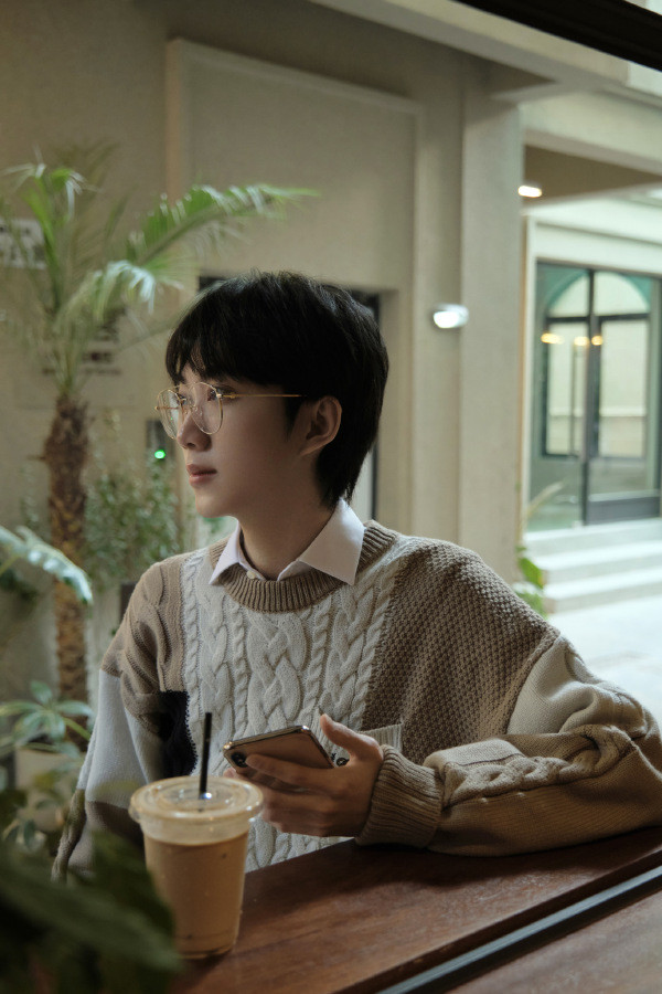 王者荣耀孤影难得一见直播聊天:自己最难的时候已经挺过来了