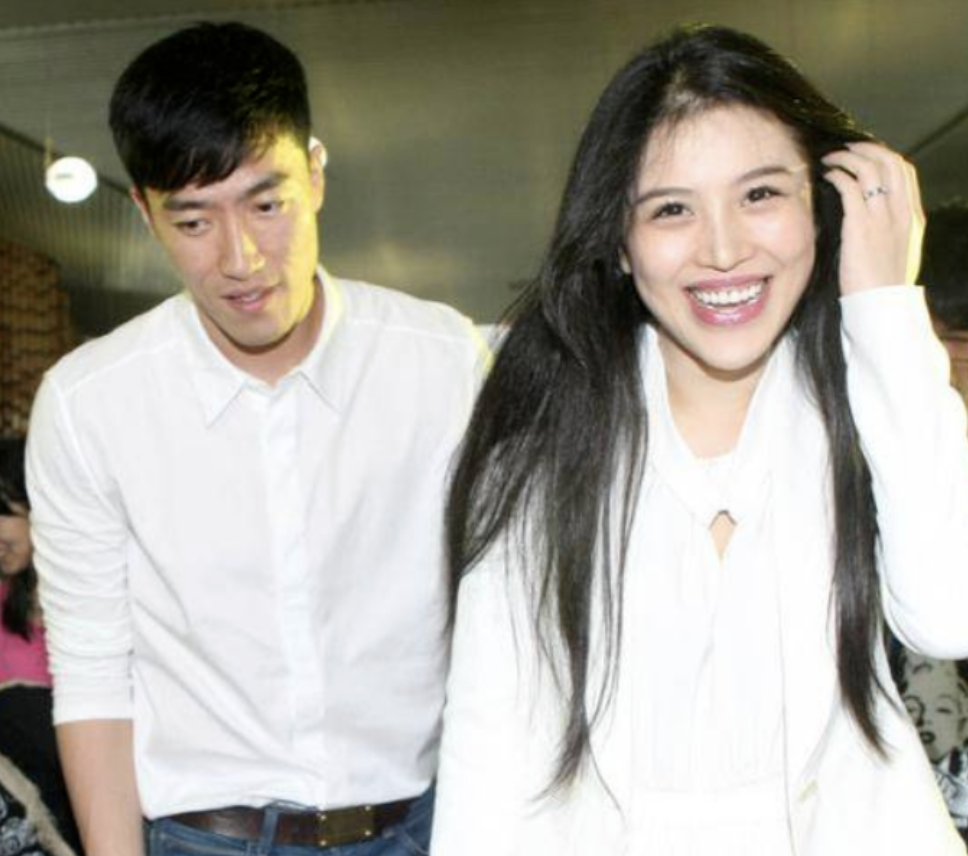 刘翔与演员葛天结婚9个月离婚为何转身娶了初恋女友吴莎