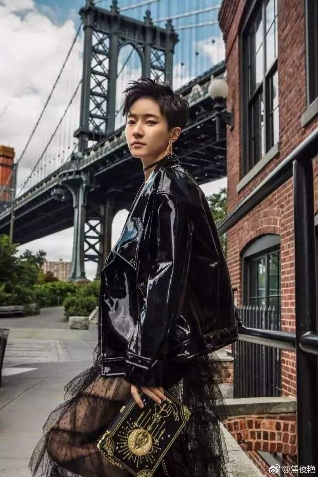 这次真的被焦俊艳短发造型帅到了,不仅看着超a,还有种男团感