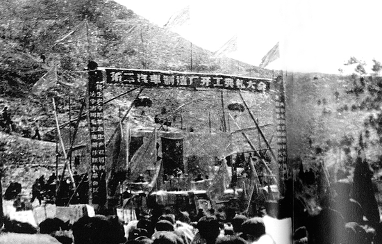 老三线之——第二汽车制造厂,万人鄂西山沟中筑梦造车