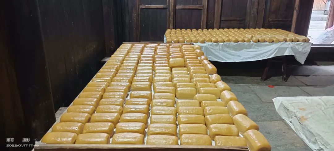 年味|松桃寨英古镇特色年料——米豆腐供不应求