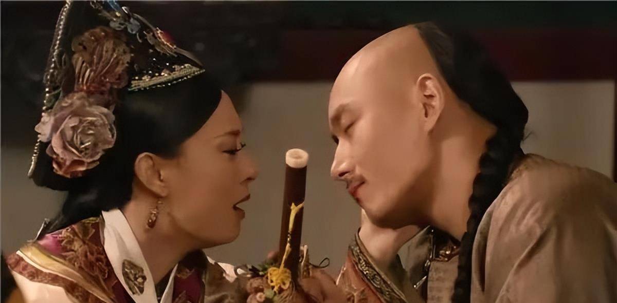 果郡王怎么知道小像是甄嬛