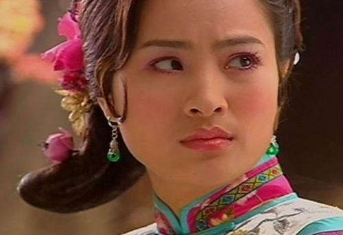 郑佳欣,1974年10月出生于北京,毕业于北京电影学院表演系