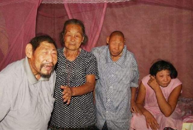 人类抵制近亲繁衍,却让狗"回交",甚至品种越纯越好?