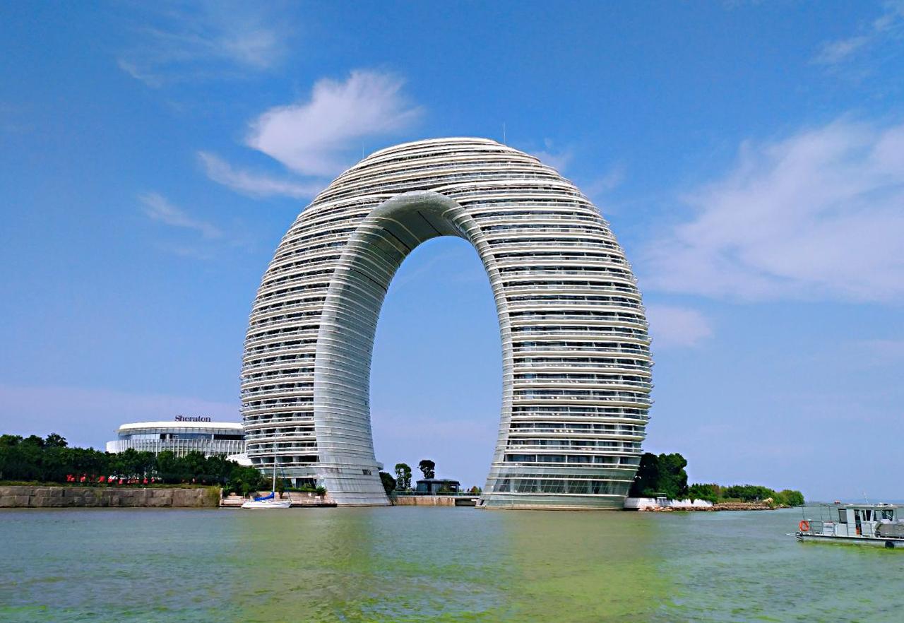 盘点国内17个最奇怪的建筑,造型实在太雷人了,这脑洞不得不佩服