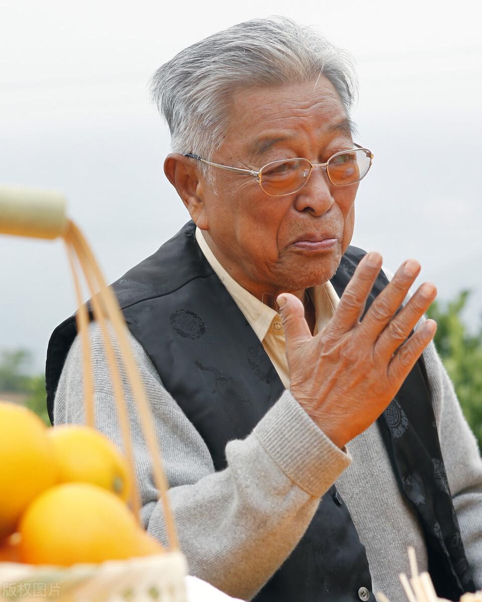 回顾从"烟草大王"到"橙子大王",褚时健走了之后,褚橙公司怎样了?