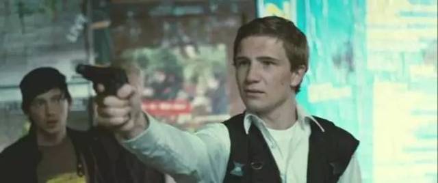 关于极权主义的两个解释 ——《浪潮》电影评论