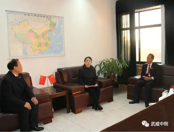 贾靖平专委慰问全省先进工作者张福才