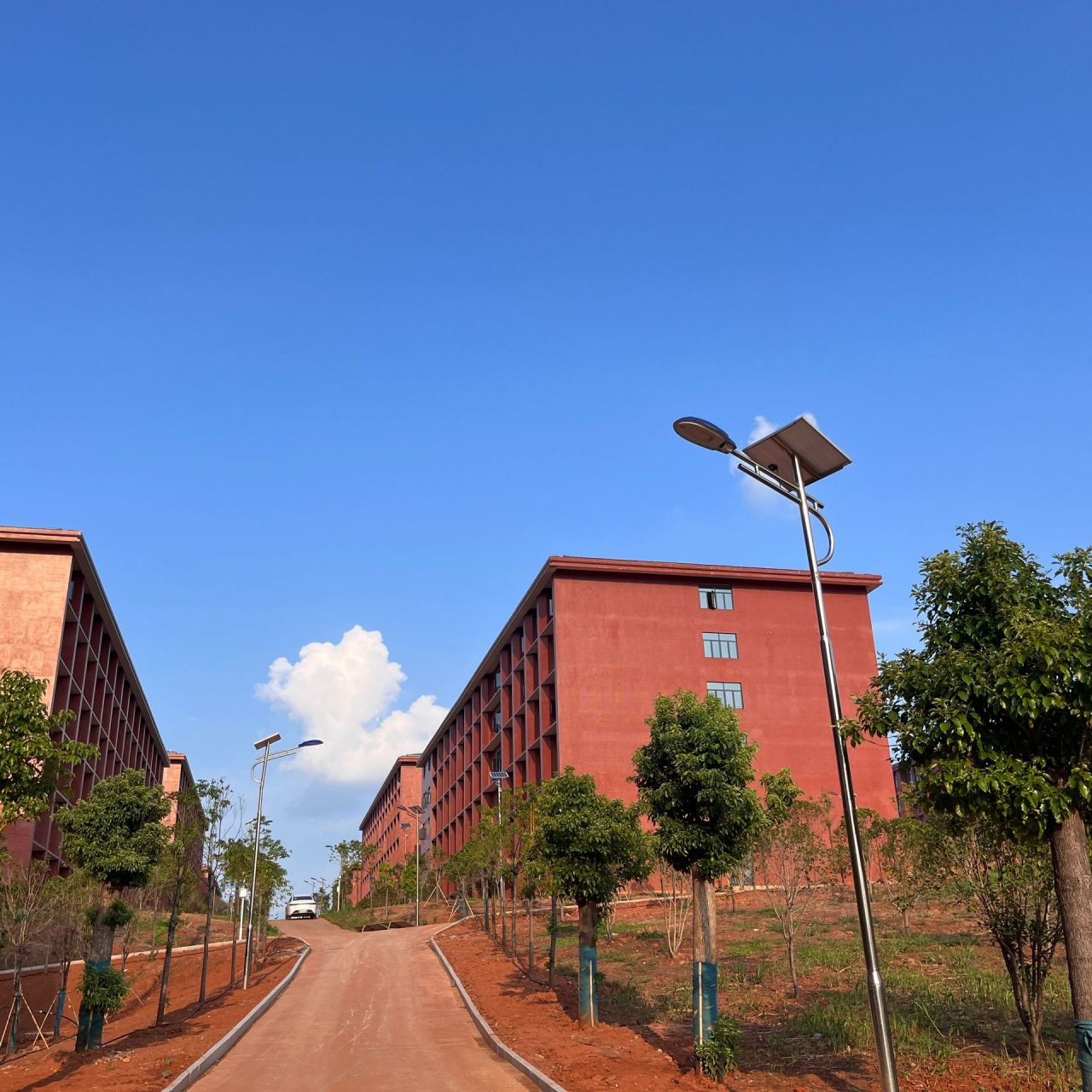 长沙医学院衡阳新校区 衡阳新校区环境 今天去的学校 还在装修 宿舍