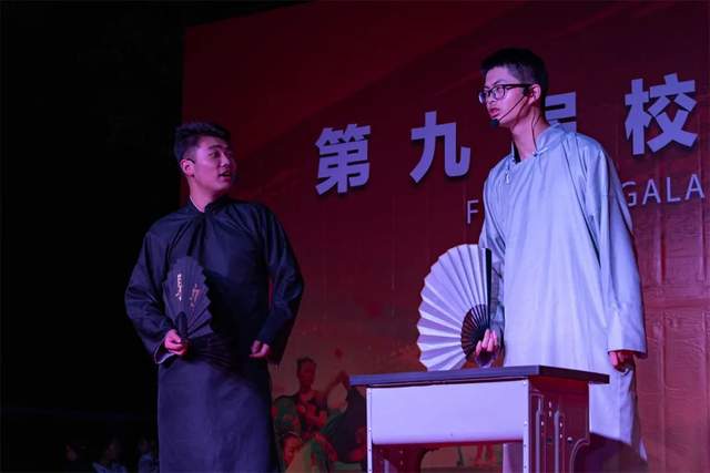 海安市南莫中学隆重举行第九届校园艺术节文艺晚会