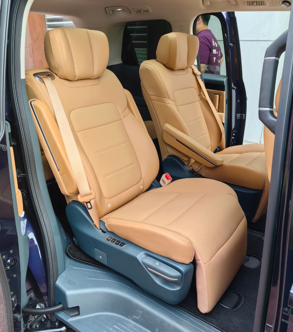 中国造了一辆"奥德赛"!长近5米,航空座椅,插混动力,或17万