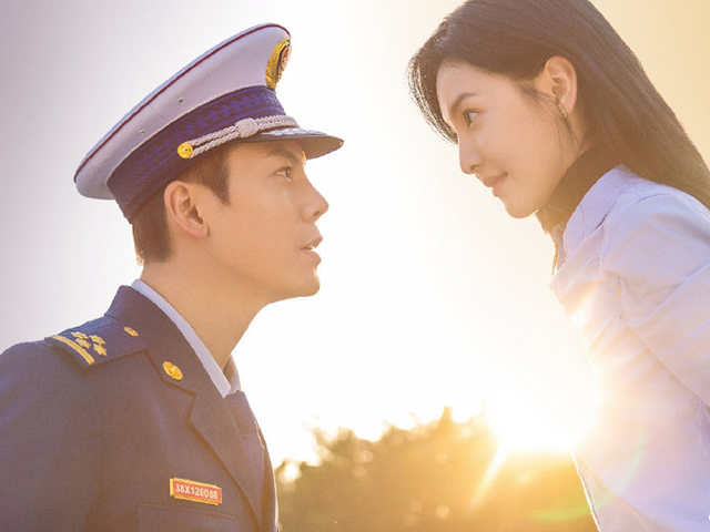 《照亮你》杀青,陈伟霆,章若楠结婚照路透来袭,俊男靓女好般配