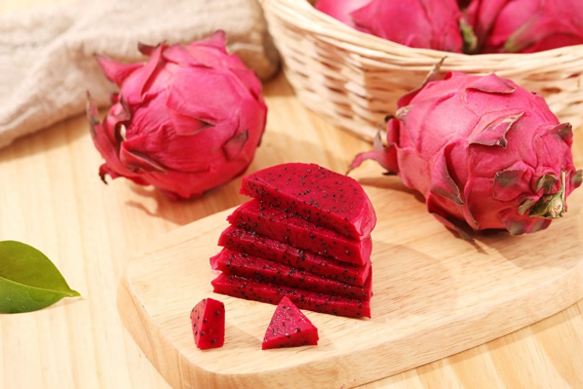 温室火龙果产期调控技术:推动高效生产与市场供应的突破