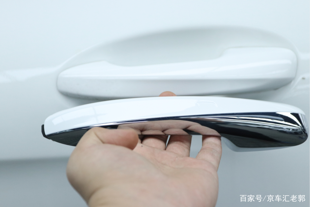 奔驰舒适进入 尾门_奔驰GLC改装 发光出风口 旋转高音