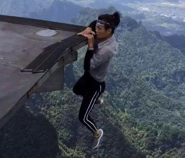 2020年,大四女生刘安在天门山翼装飞行时遇难,极限运动值得吗?