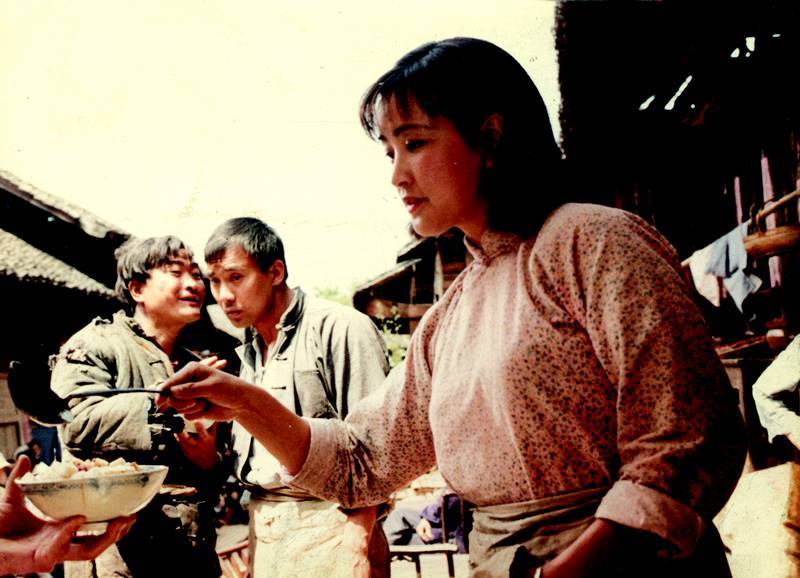 重温老电影《芙蓉镇》有感