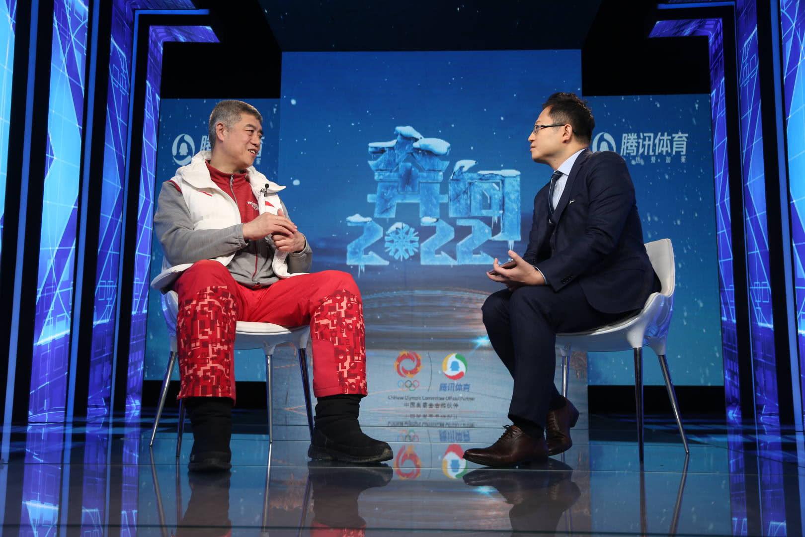 苏群把杨毅给怼了!真相:cba和篮协并没有警告评论员?