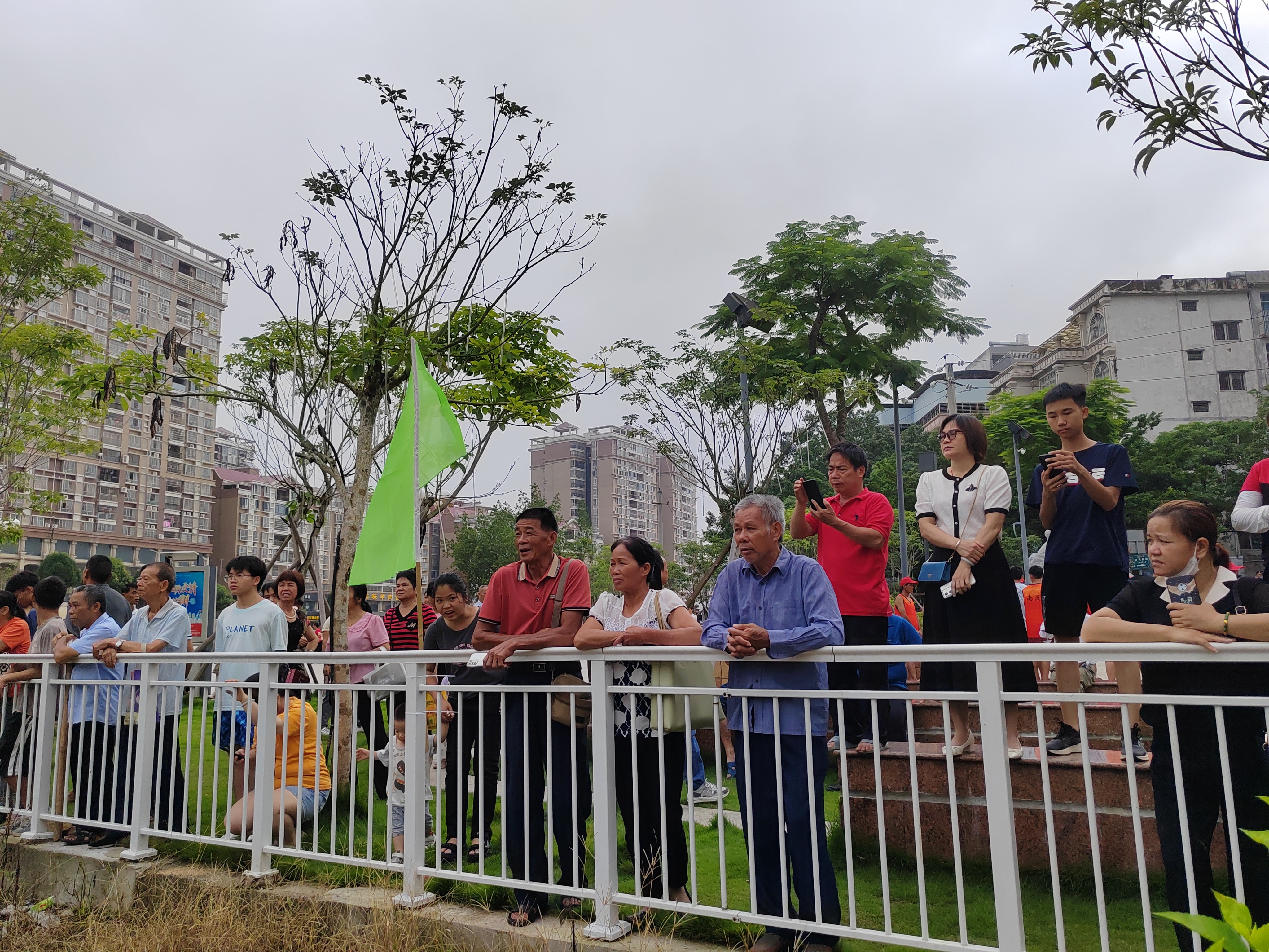 6月27日岑溪市龙舟赛现场直击