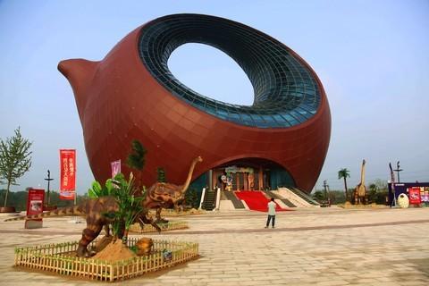 无锡有一超大紫砂壶建筑,模样奇特引人瞩目,曾获吉尼斯之最