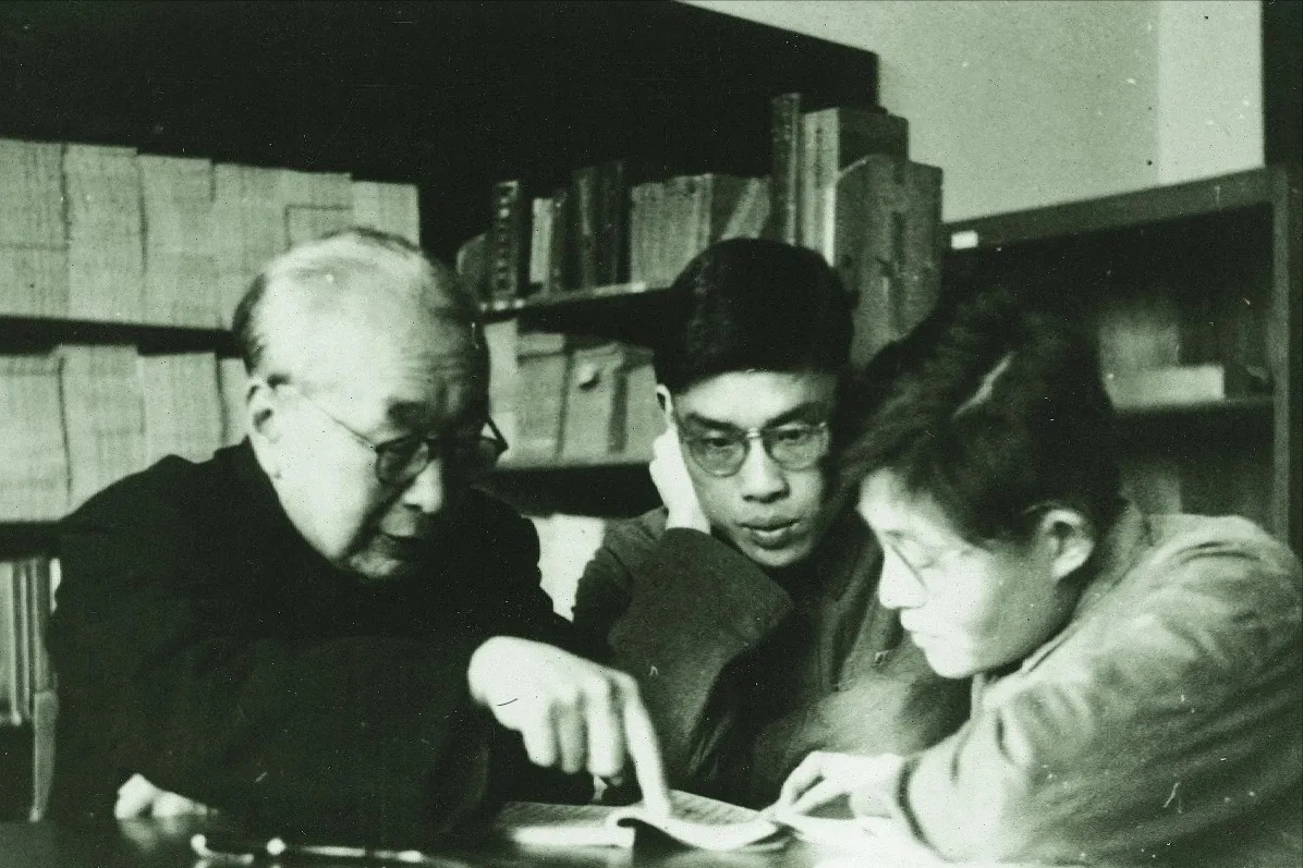 99年红二代姬德胜被审查,声称要见张万年一面,张万年如何处理?