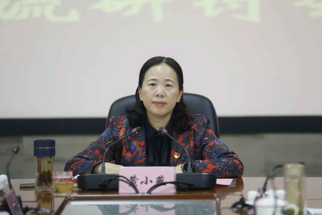 区委理论中心组召开党史学习教育暨"党的十九届五中